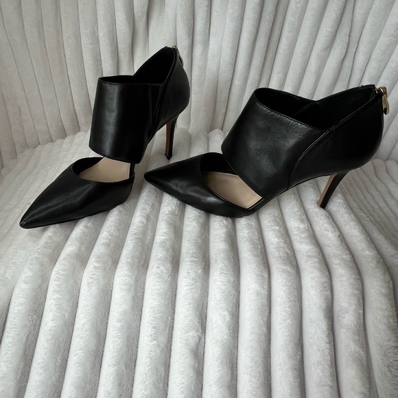 Vince Camuto Zip 3 1/2 " Heels with Penny Heel Black Size 8.5 - Picture 1 of 16